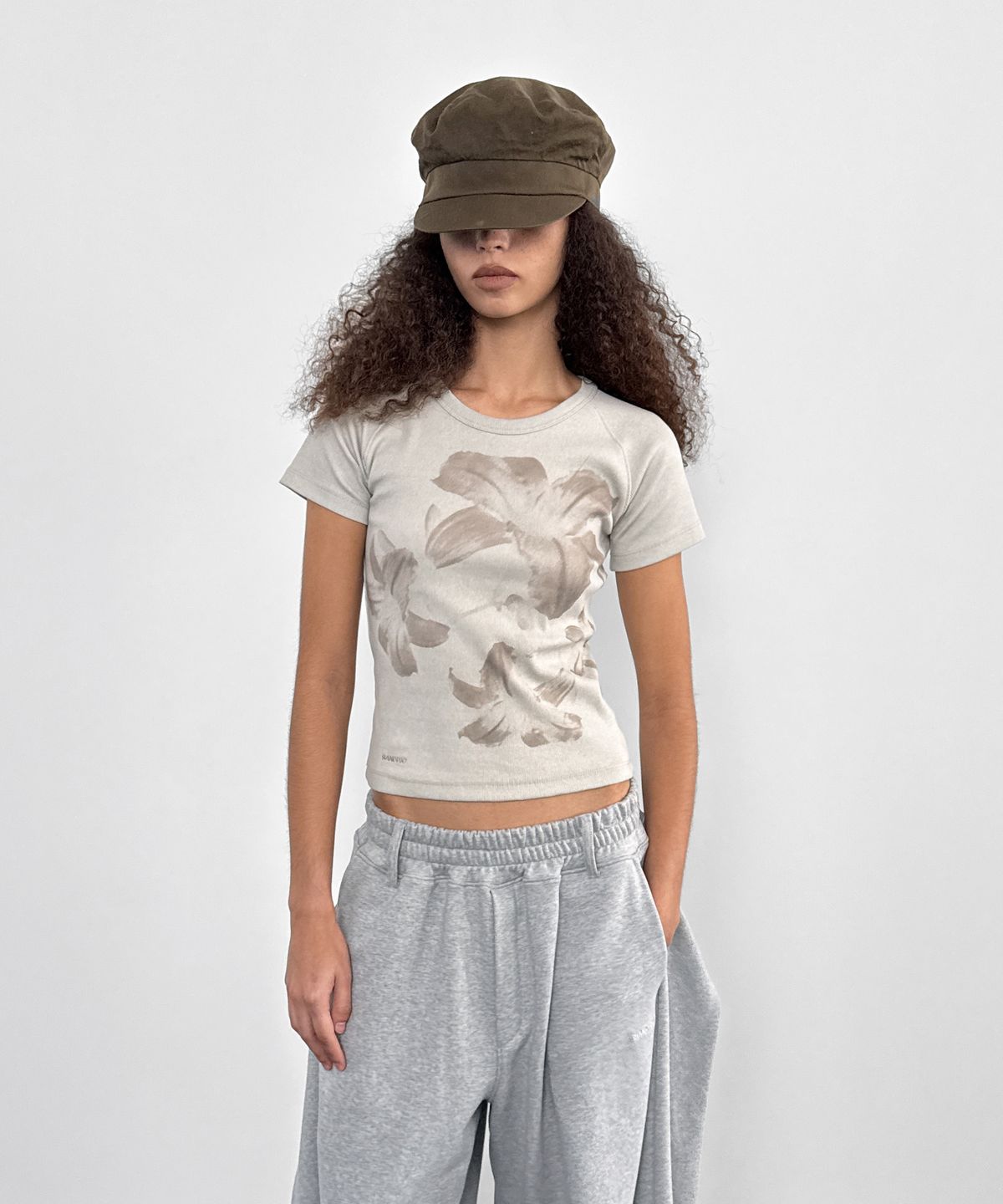 샌드릭(SANDRIC) Floral Tee_Beige