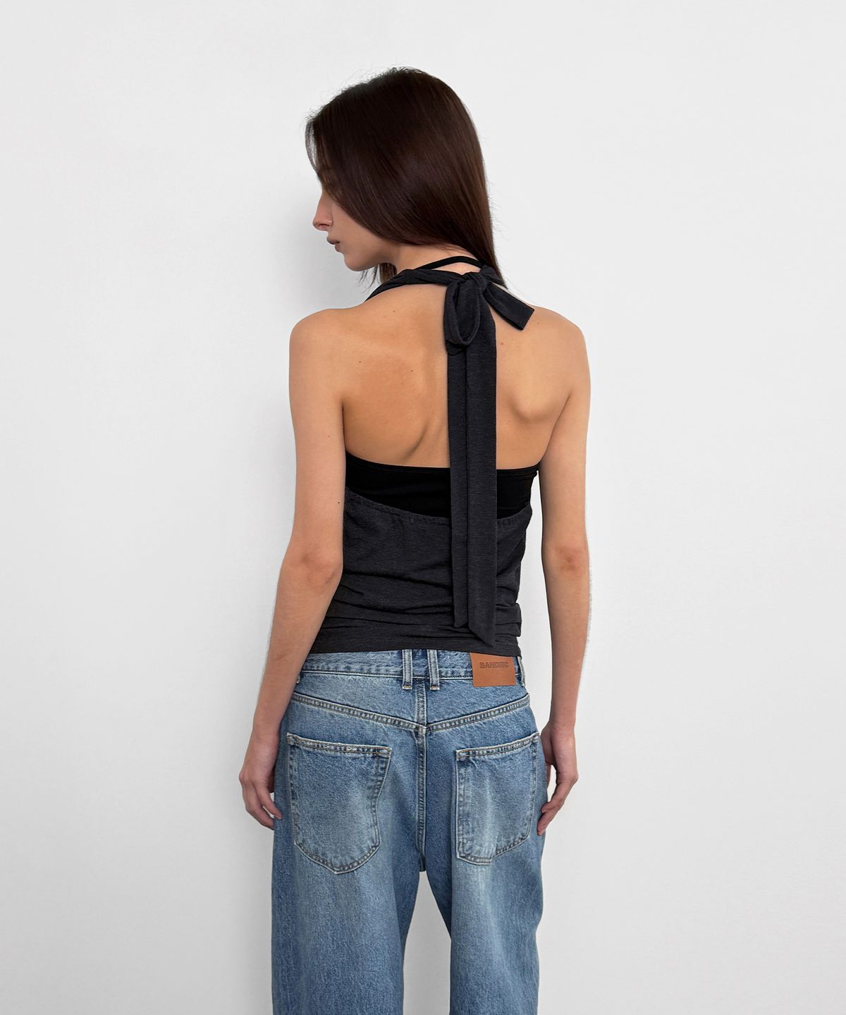 샌드릭(SANDRIC) Draped Halter Sleeveless_Charcoal