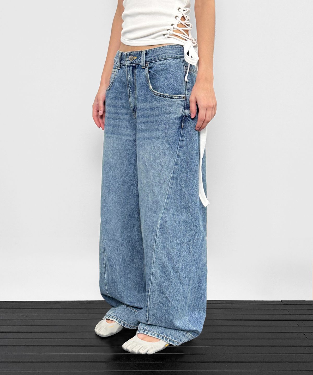 샌드릭(SANDRIC) Curved Denim Pants_Light blue
