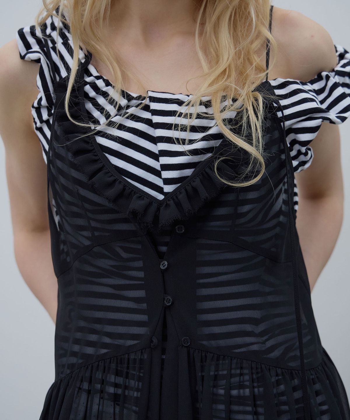 엘씨디씨티엠(LCDC™) STRIPE OFF SHOULDER TOP (BLACK)