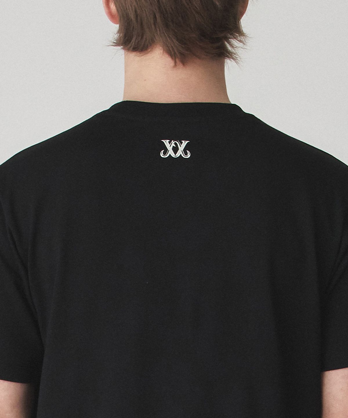 웨슬리 휴스턴(WESLEYHYUSTON) Quiet logo detail t shirt black