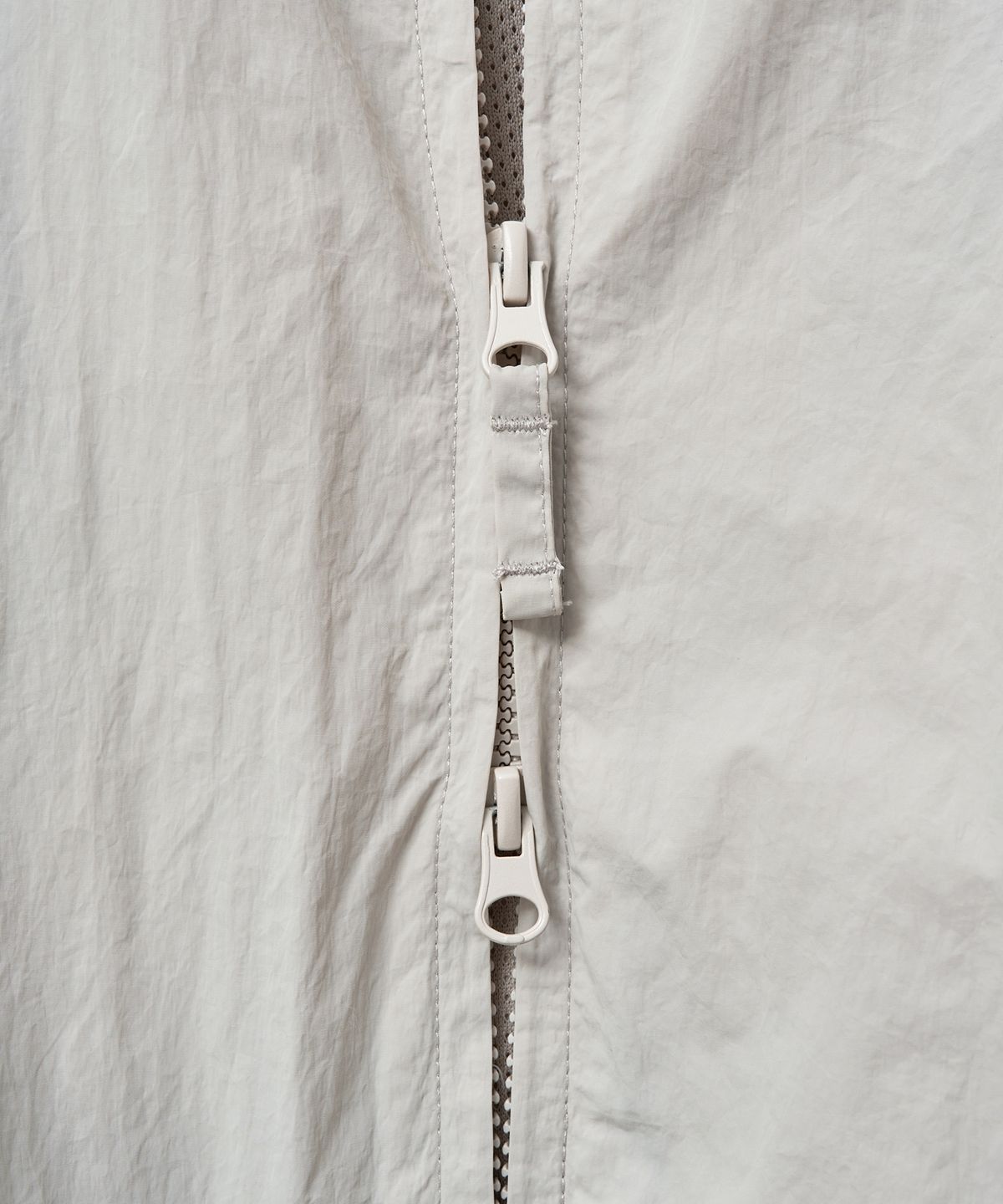 핍스 모터사이클(PHYPS MOTORCYCLE) Nylon Motorcycle Zip-Up White