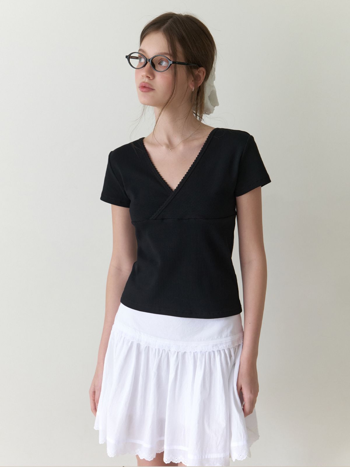 리엘(RE L) Sia v lace half t-shirt (black)