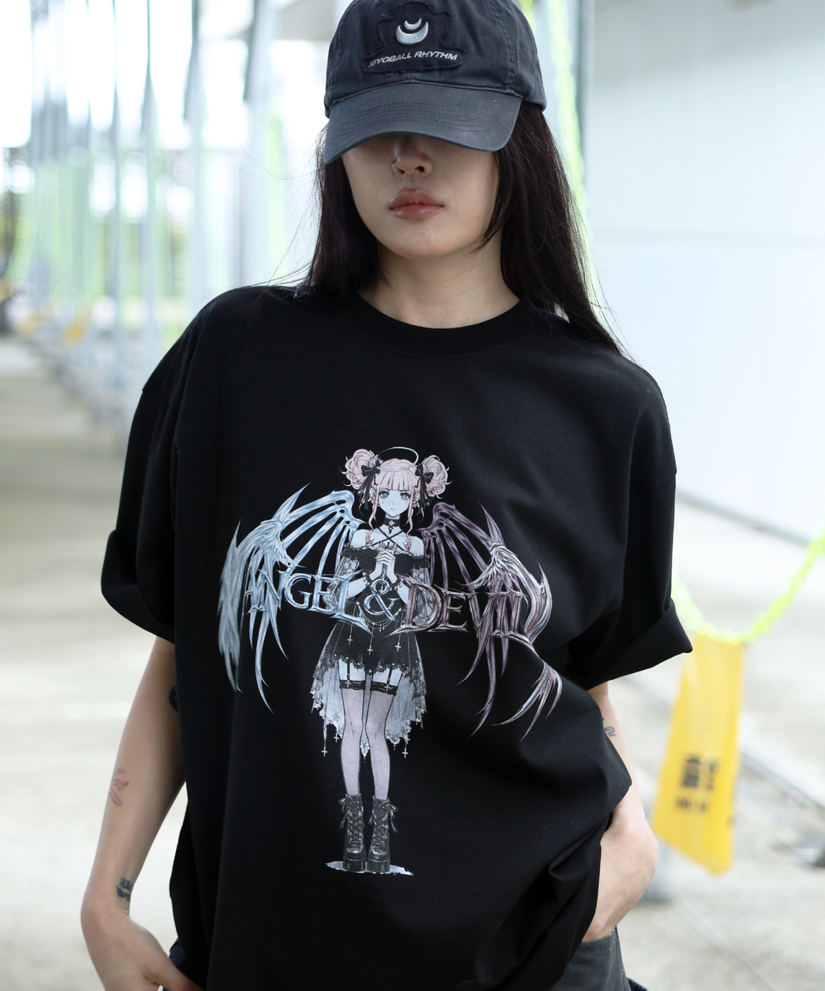 커버라이즈(COVERIZE) ANGEL & DEVIL 애니 티셔츠 (BLACK / WHITE)