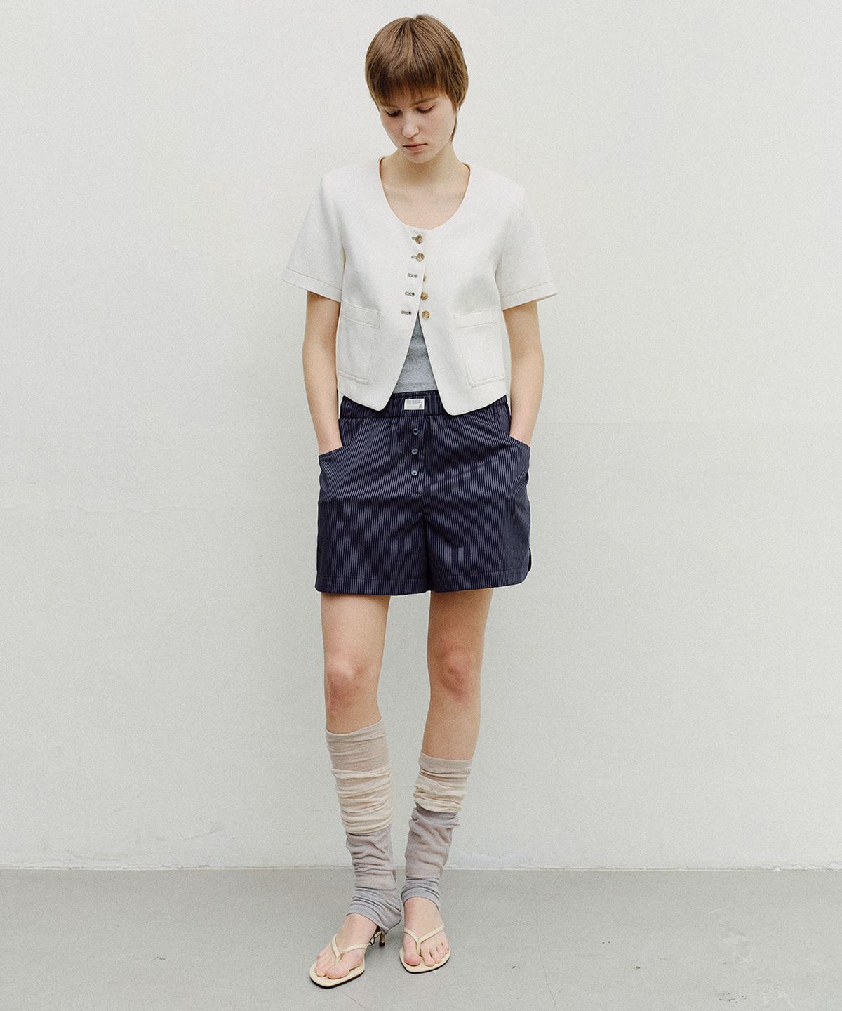엔오르(EN OR) SCOOP NECK CROPPED JACKET - IVORY
