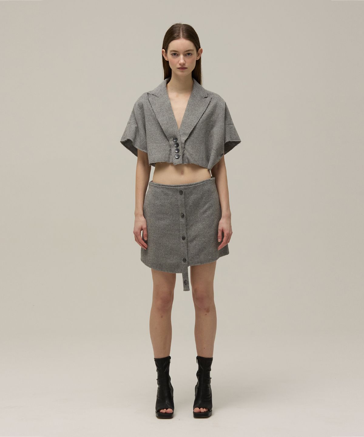 므아므(MMAM) Sleeveless crop  coat