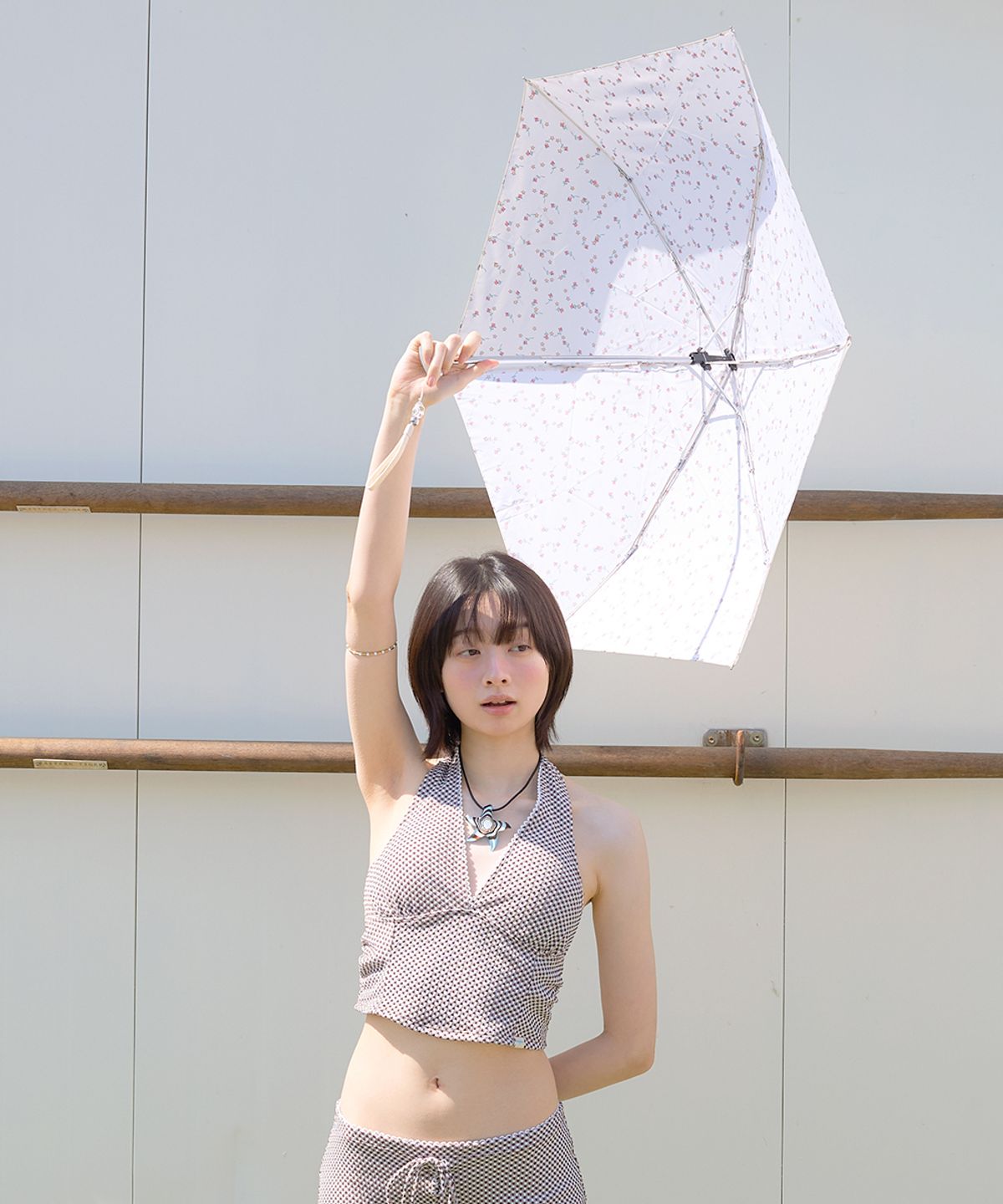 락피쉬웨더웨어(ROCKFISH WEATHERWEAR) FLORAL FEATHER LIGHT UMBRELLA - CREAM