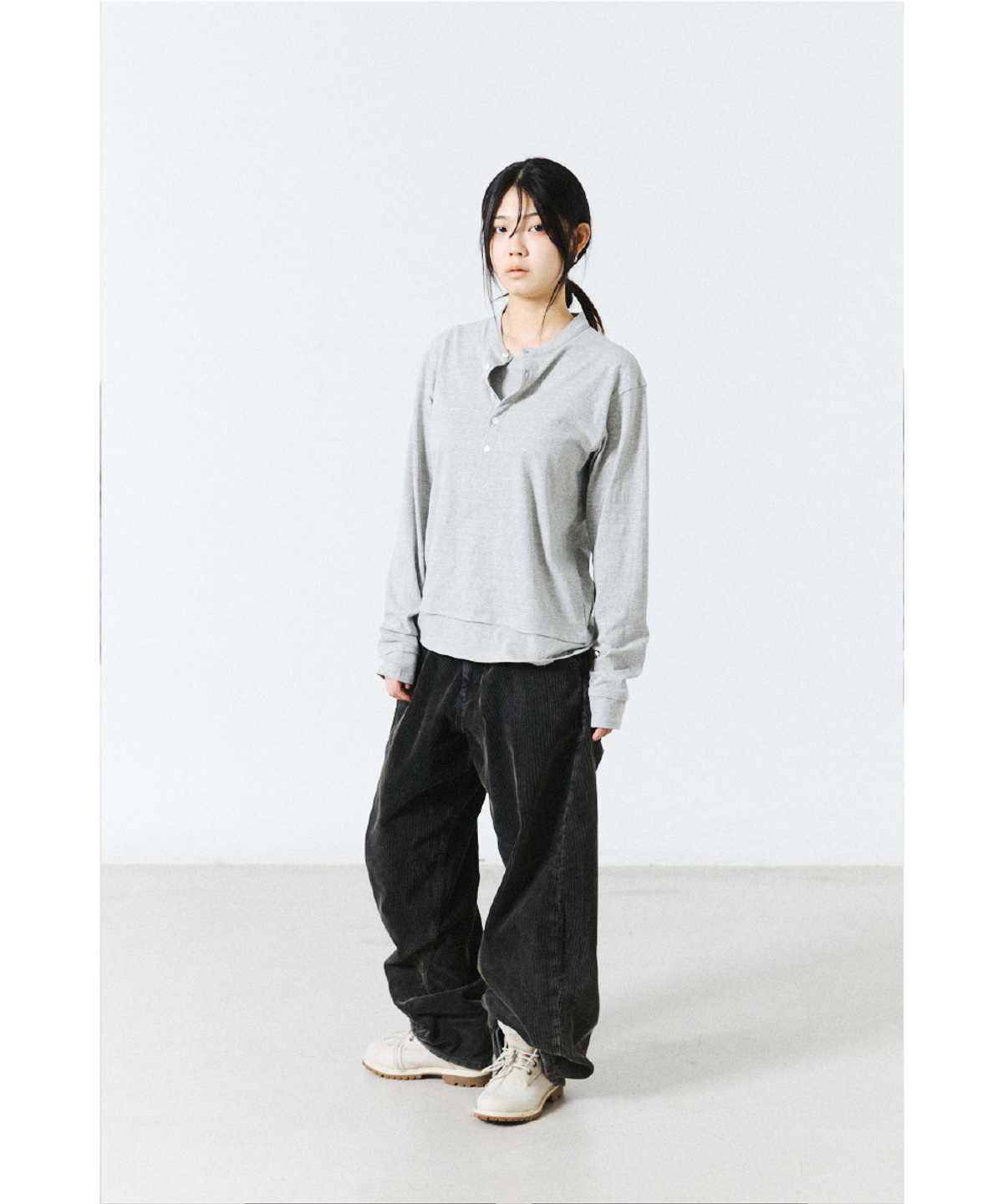 해칭룸(HATCHINGROOM) Dual Front Tee M.Grey