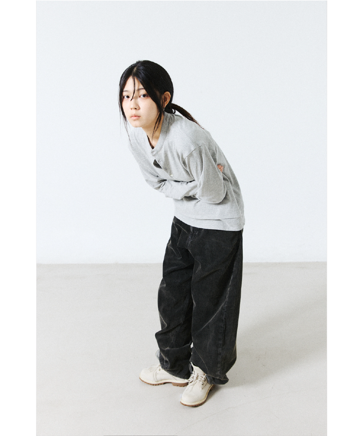 해칭룸(HATCHINGROOM) Dual Front Tee M.Grey