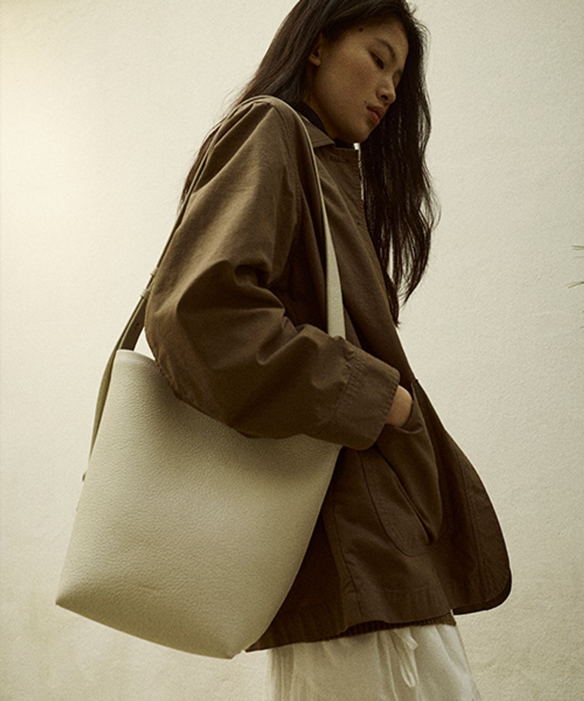 드메이커(DEMAKER) Woody bucket bag-ivory