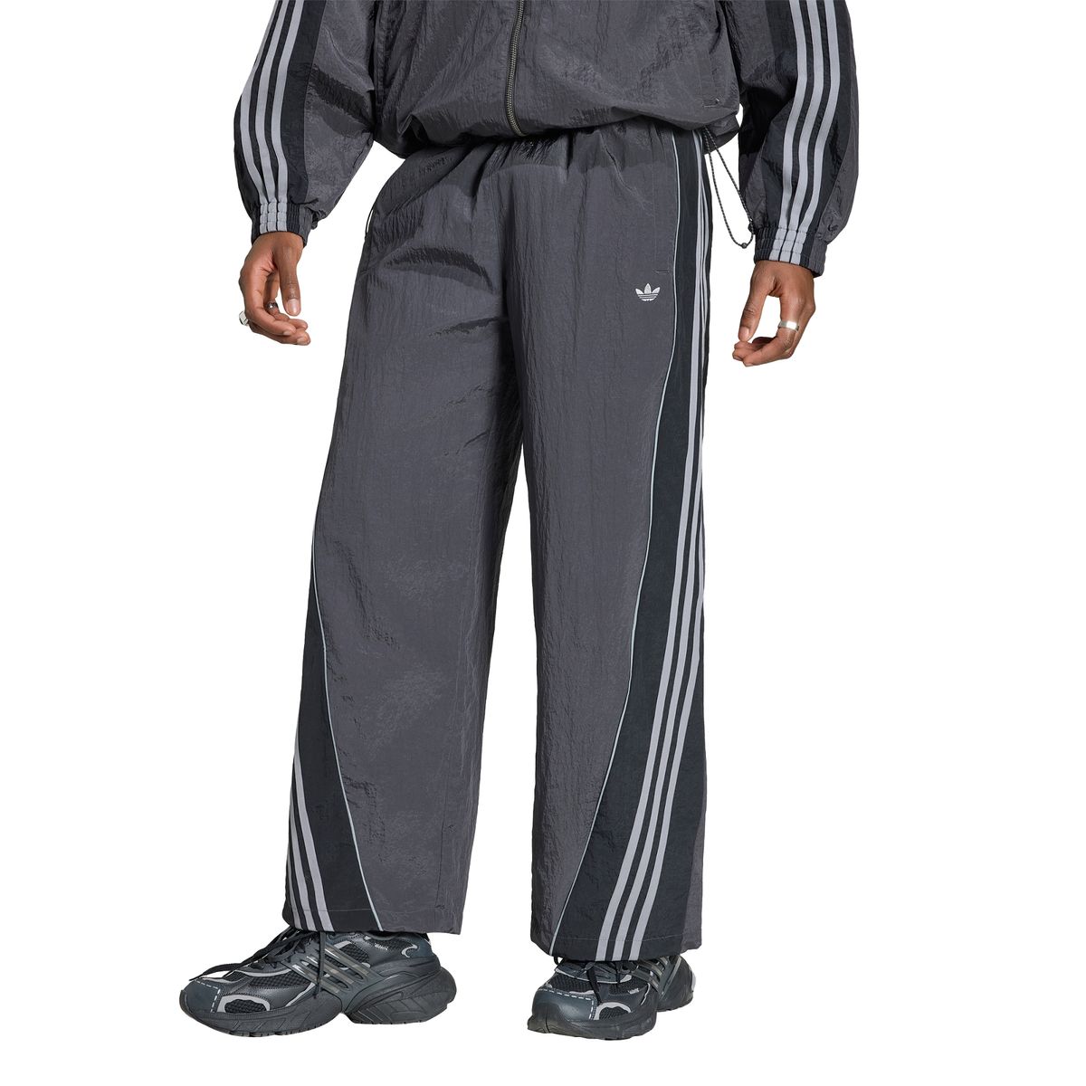 아디다스(ADIDAS) 아딜레늄 시즌 5 트랙 팬츠 - 블랙 / KX4833