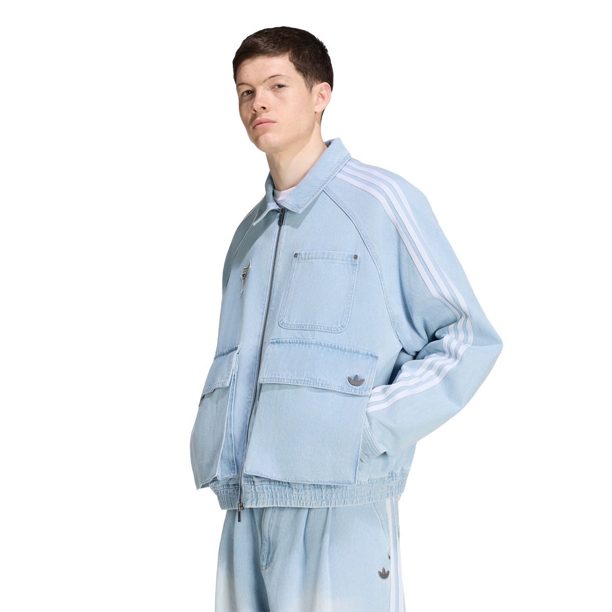 아디다스(ADIDAS) 아딜레늄 시즌 5 데님 재킷 - 라이트블루 / KX4824