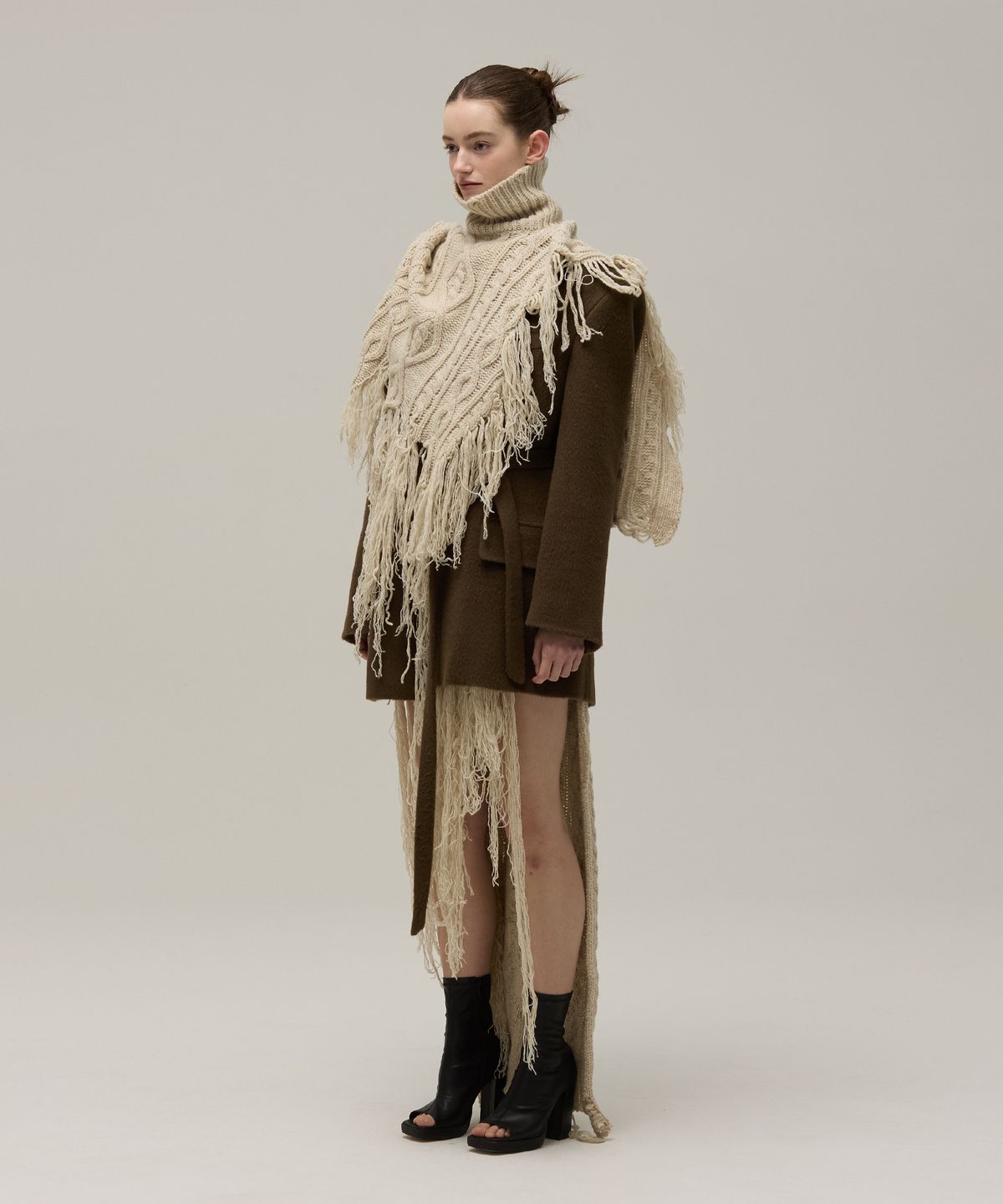 므아므(MMAM) Cable destroyed knit tassel vest