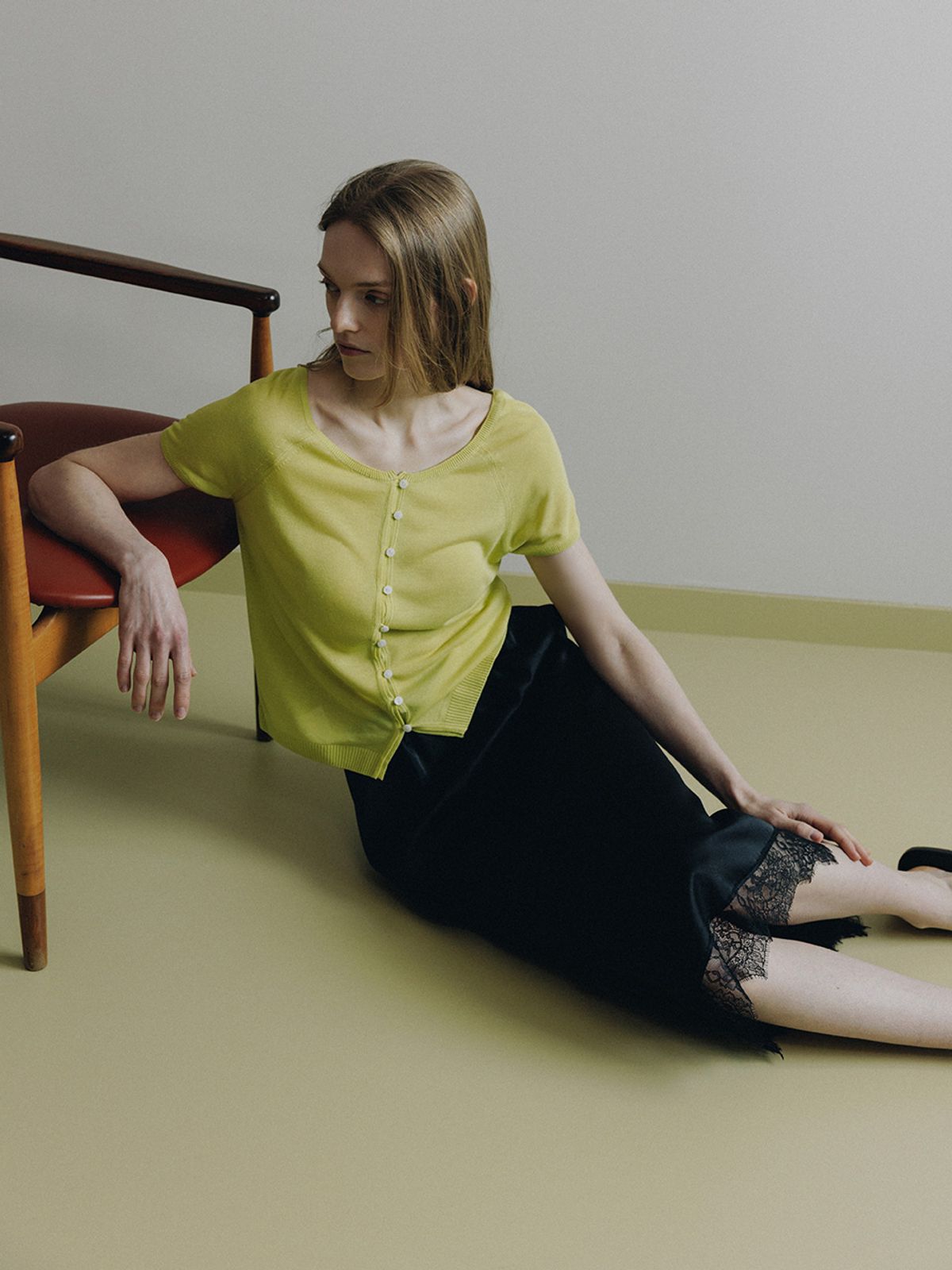 루에브르(LOEUVRE) Rayon Silky Short-Sleeve Cardigan SK6MD744_2color
