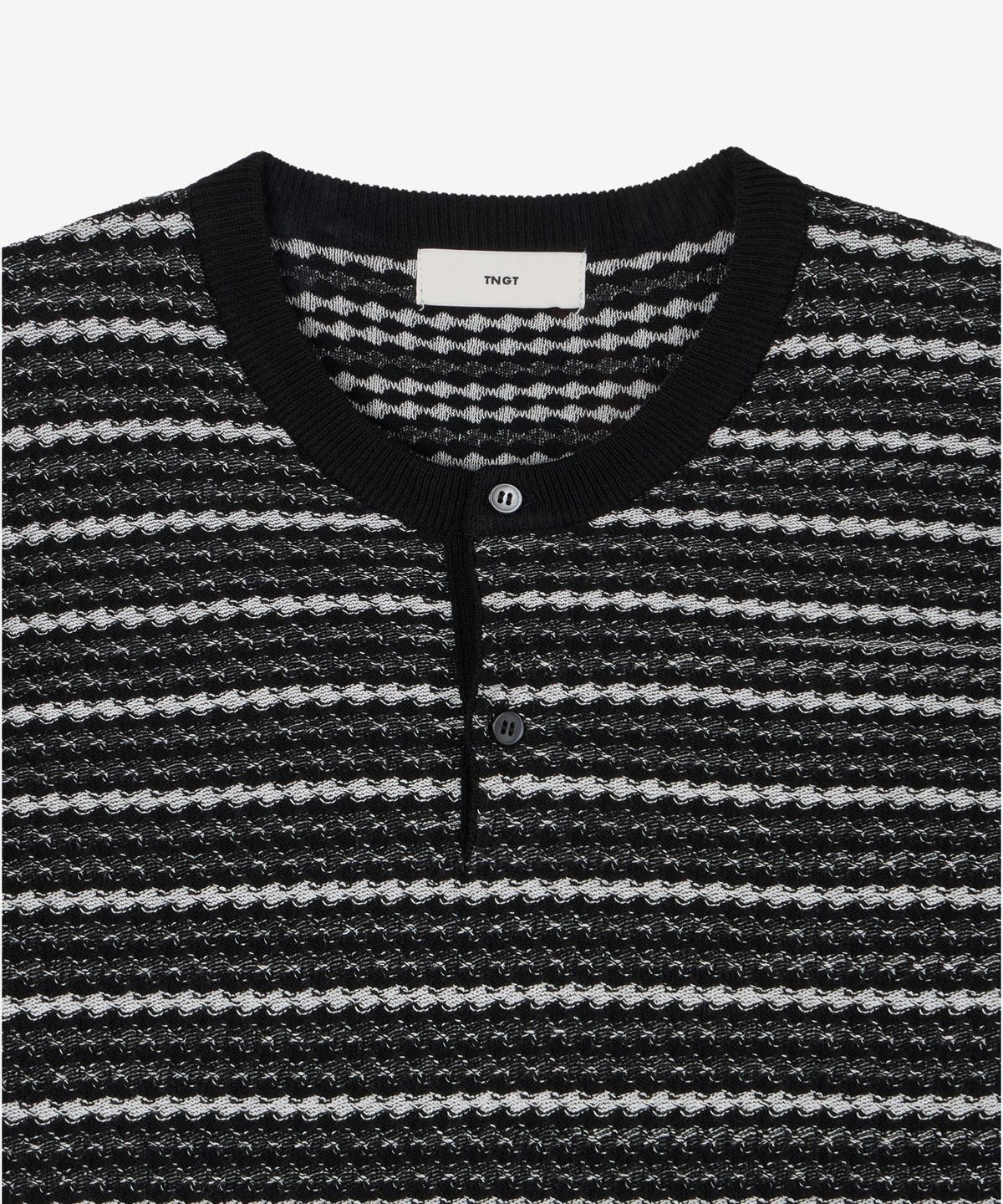 티엔지티(TNGT) Textured Henley Knit (Black) TNSW6E204BK
