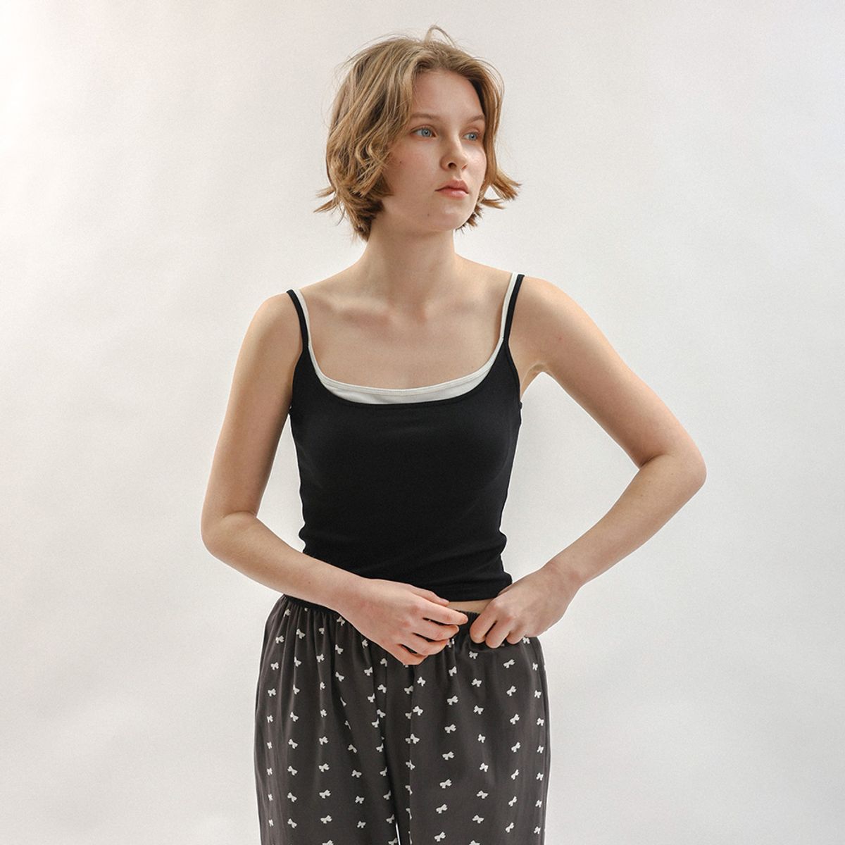 멜라니조이(MELANIE JOY) MJ_Layered trim cami top_3color