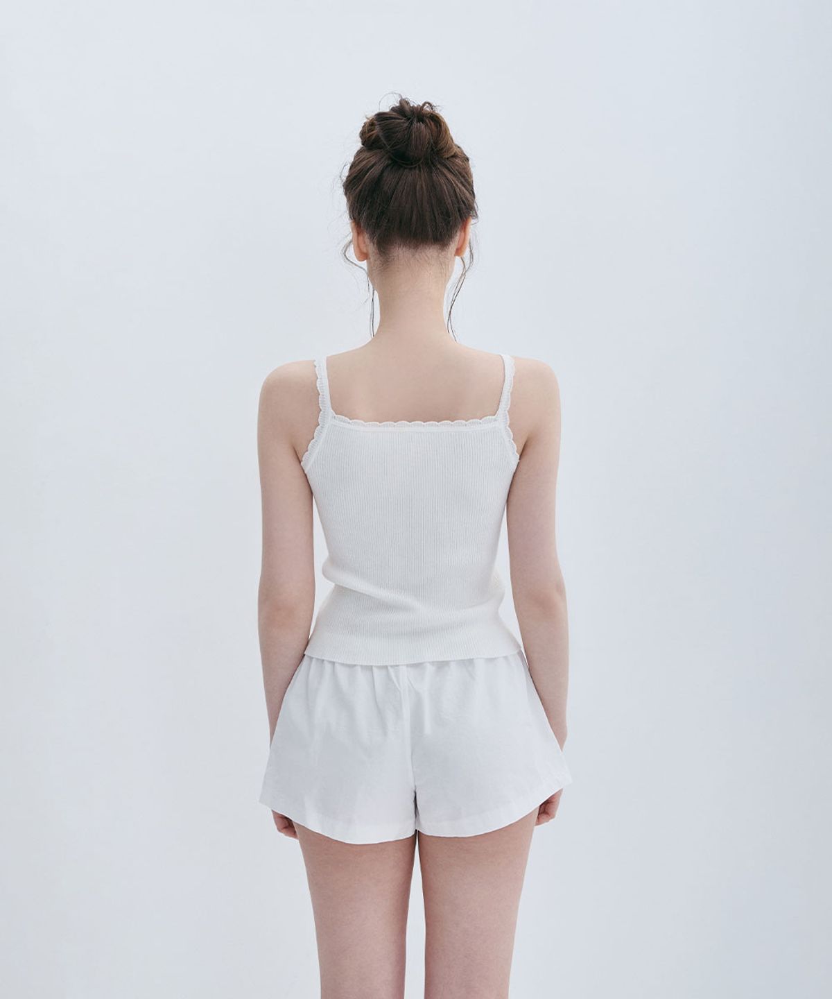 모아벨(MOABEL) CREAMY LABEL SLEEVELESS - CREAM