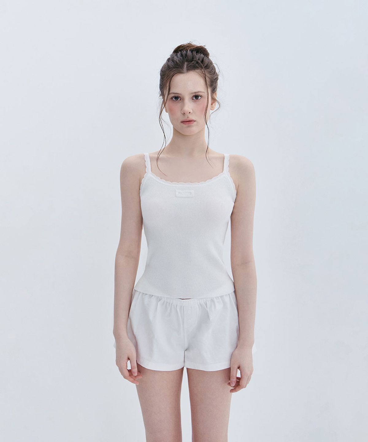 모아벨(MOABEL) CREAMY LABEL SLEEVELESS - CREAM