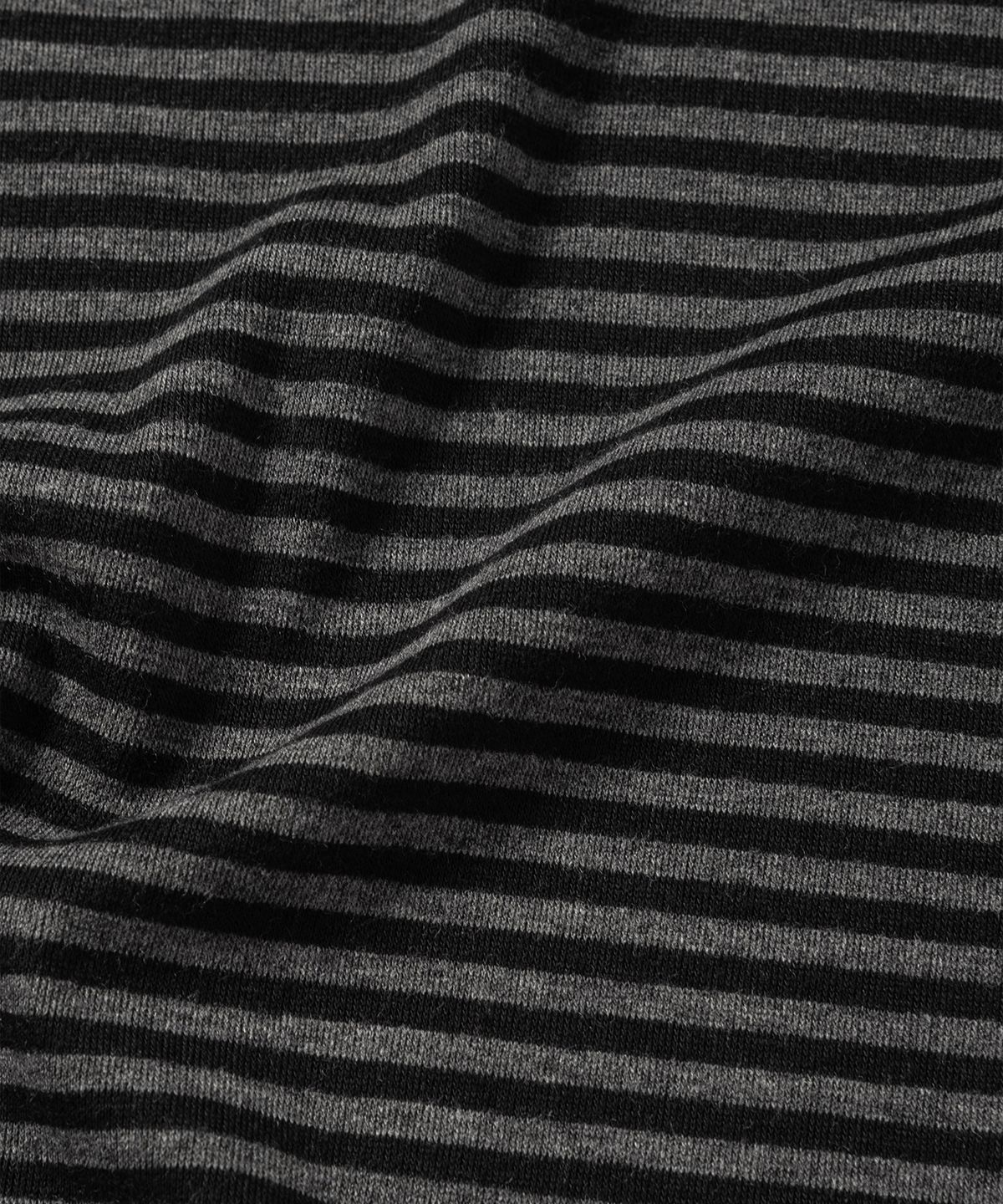 넌블랭크(NONBLANK) 스트라이프 크롭 HS 티셔츠_DARK GREY