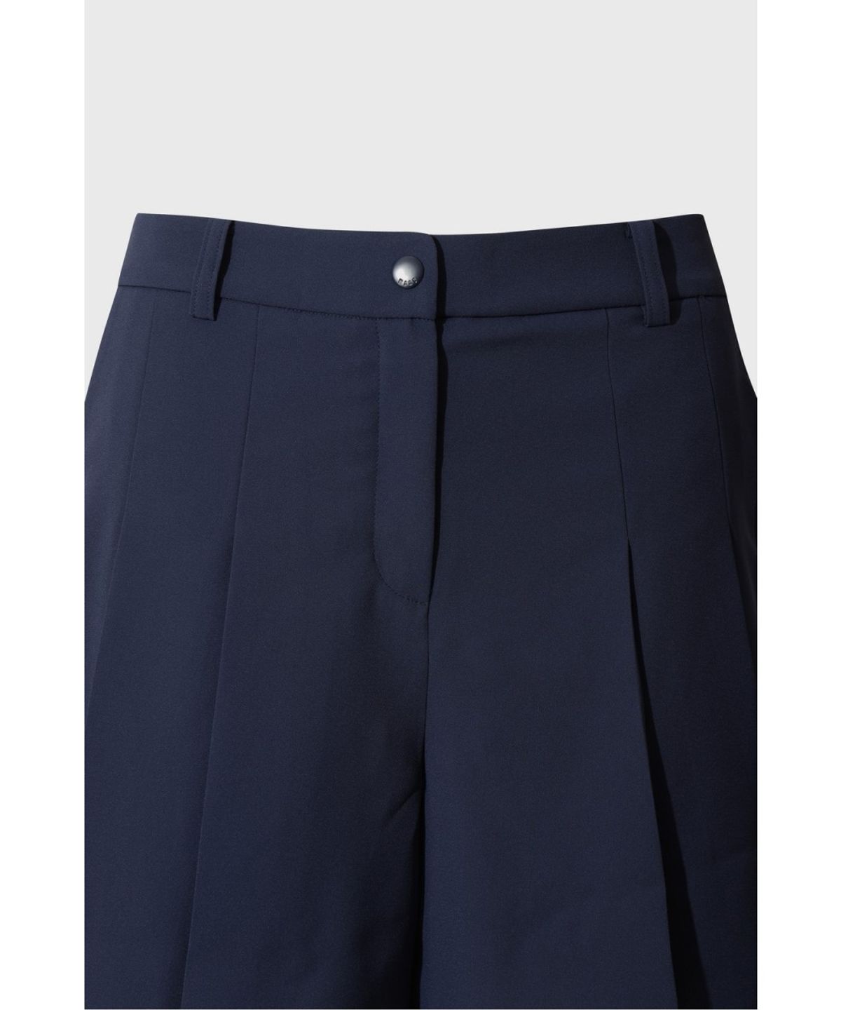왁(WAAC) Athletic Blade Pleats Shorts WLPNM26402NYD