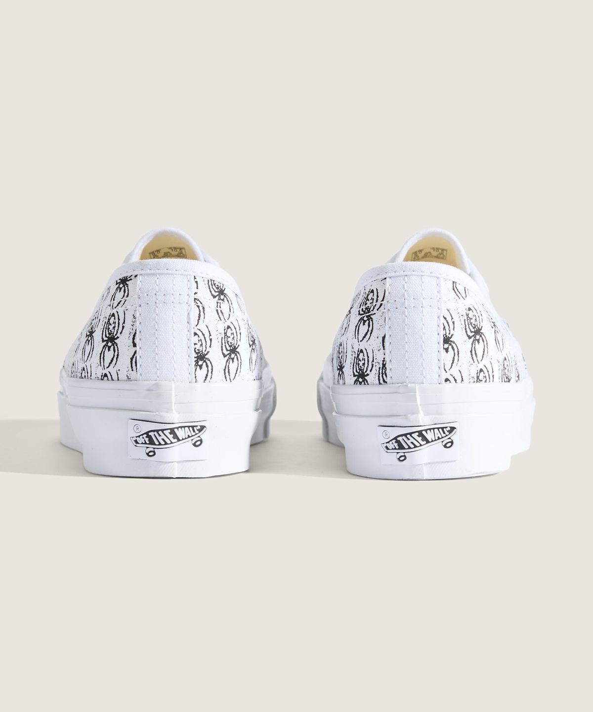반스(VANS) [Ed DavisXVANS] 프리미엄 어센틱 44 LX - 트루 화이트:블랙 / VN000EAKTWB1