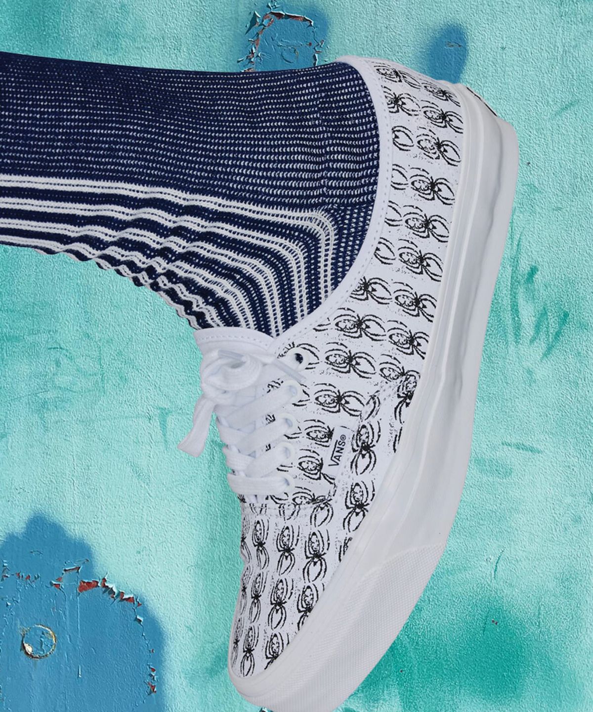 반스(VANS) [Ed DavisXVANS] 프리미엄 어센틱 44 LX - 트루 화이트:블랙 / VN000EAKTWB1