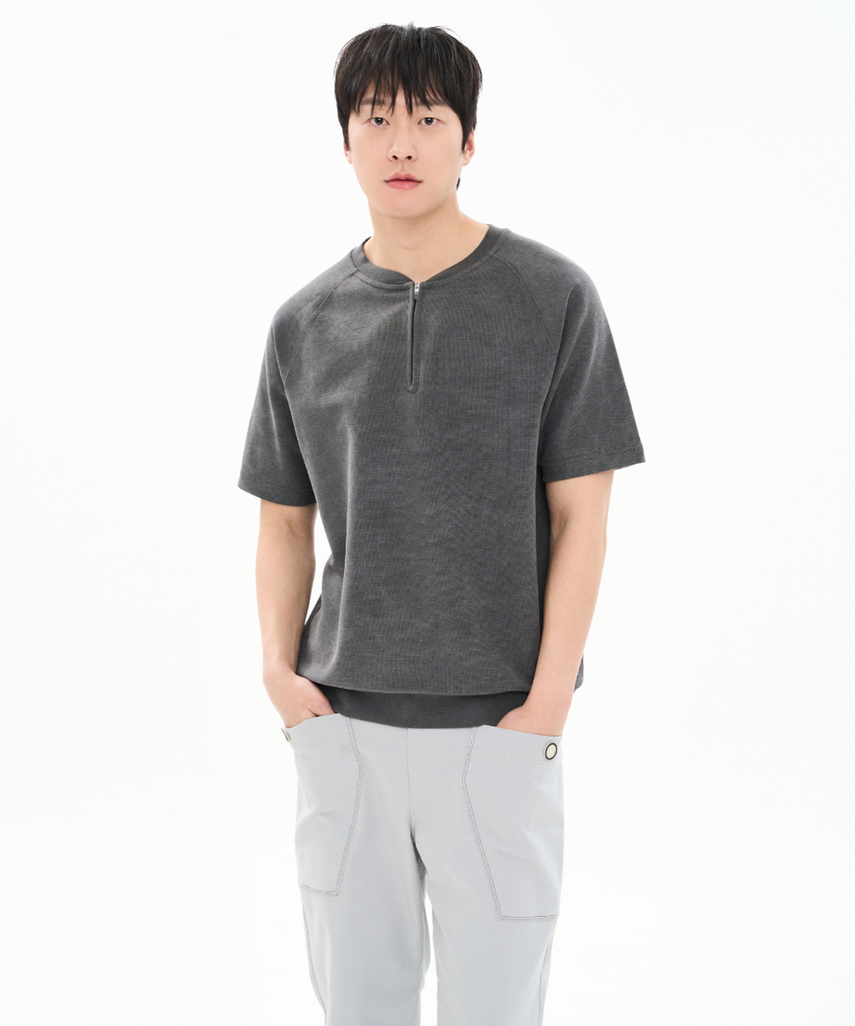 커스텀어스(CUSTOMUS) 남성 피그먼트 리버시블 헨리넥 반집업 반팔 티셔츠 CXS26MKRT305 GRY