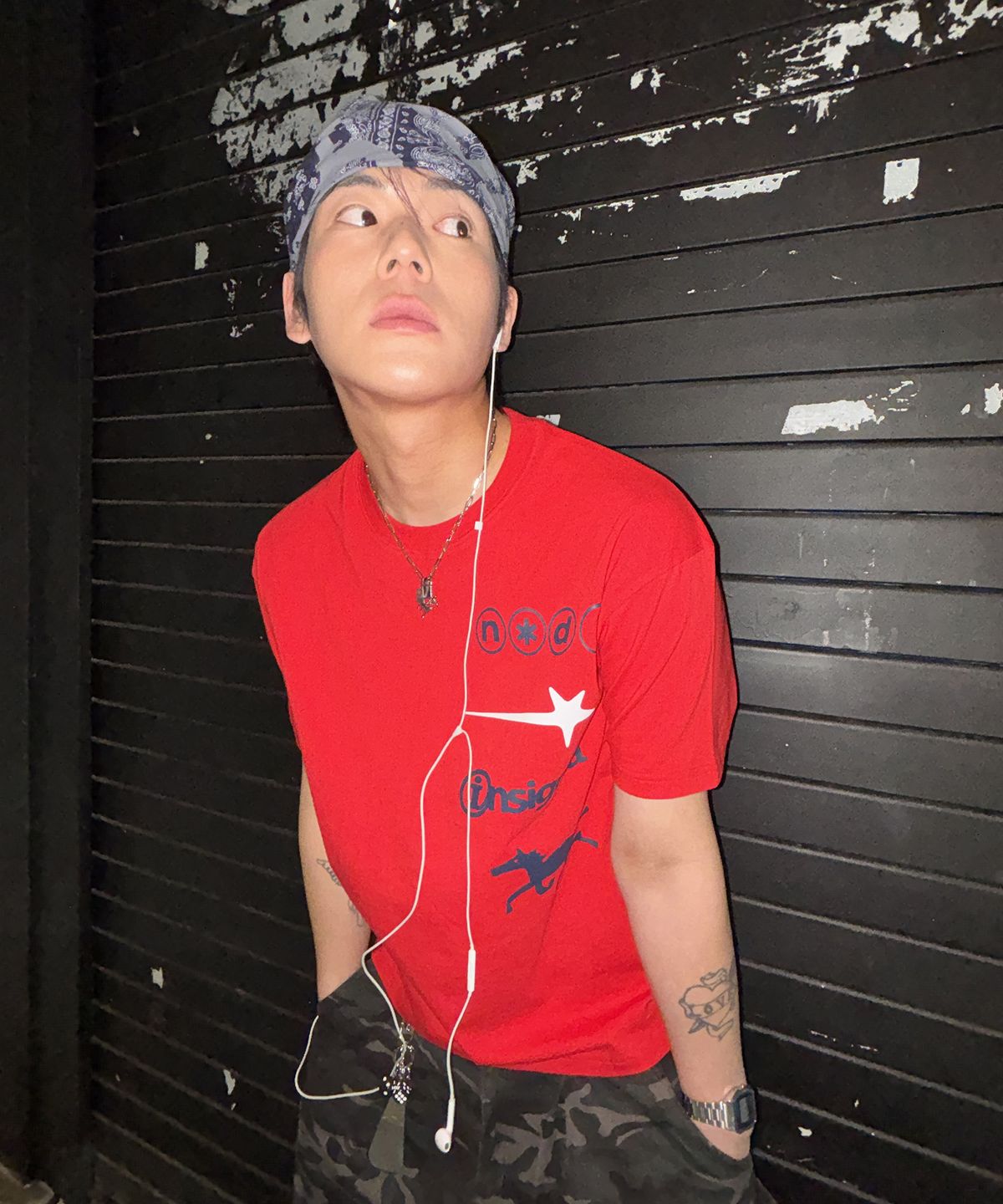 노디(NODI) Signal Star Horse crop Tee red