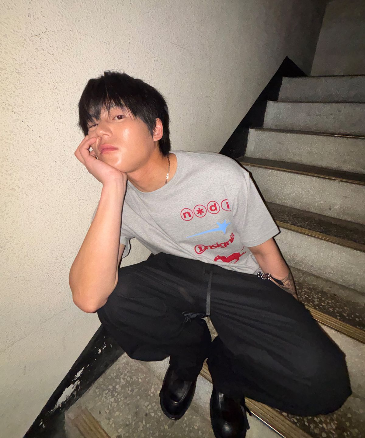 노디(NODI) Signal Star Horse crop Tee red