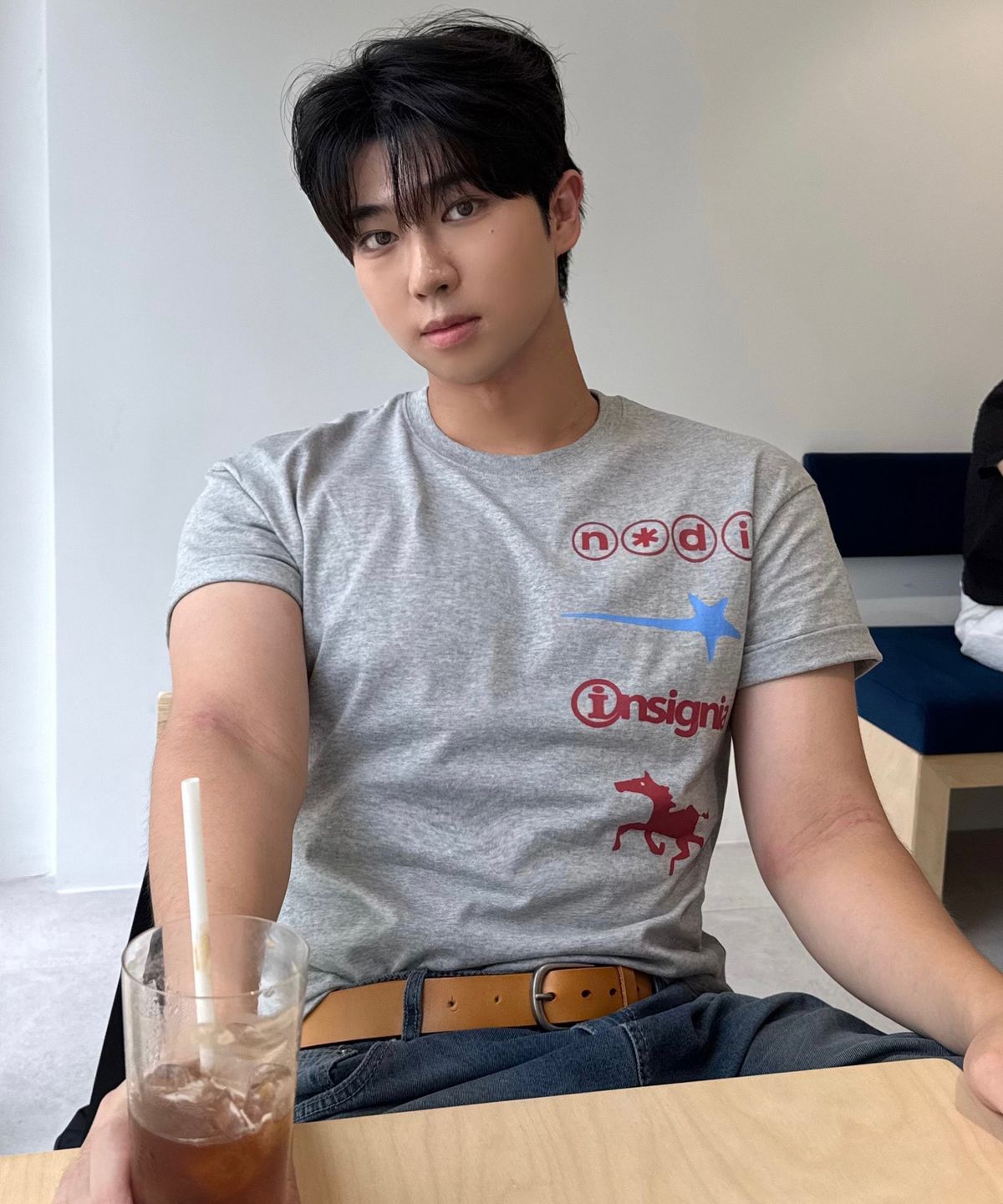 노디(NODI) Signal Star Horse crop Tee melange gray
