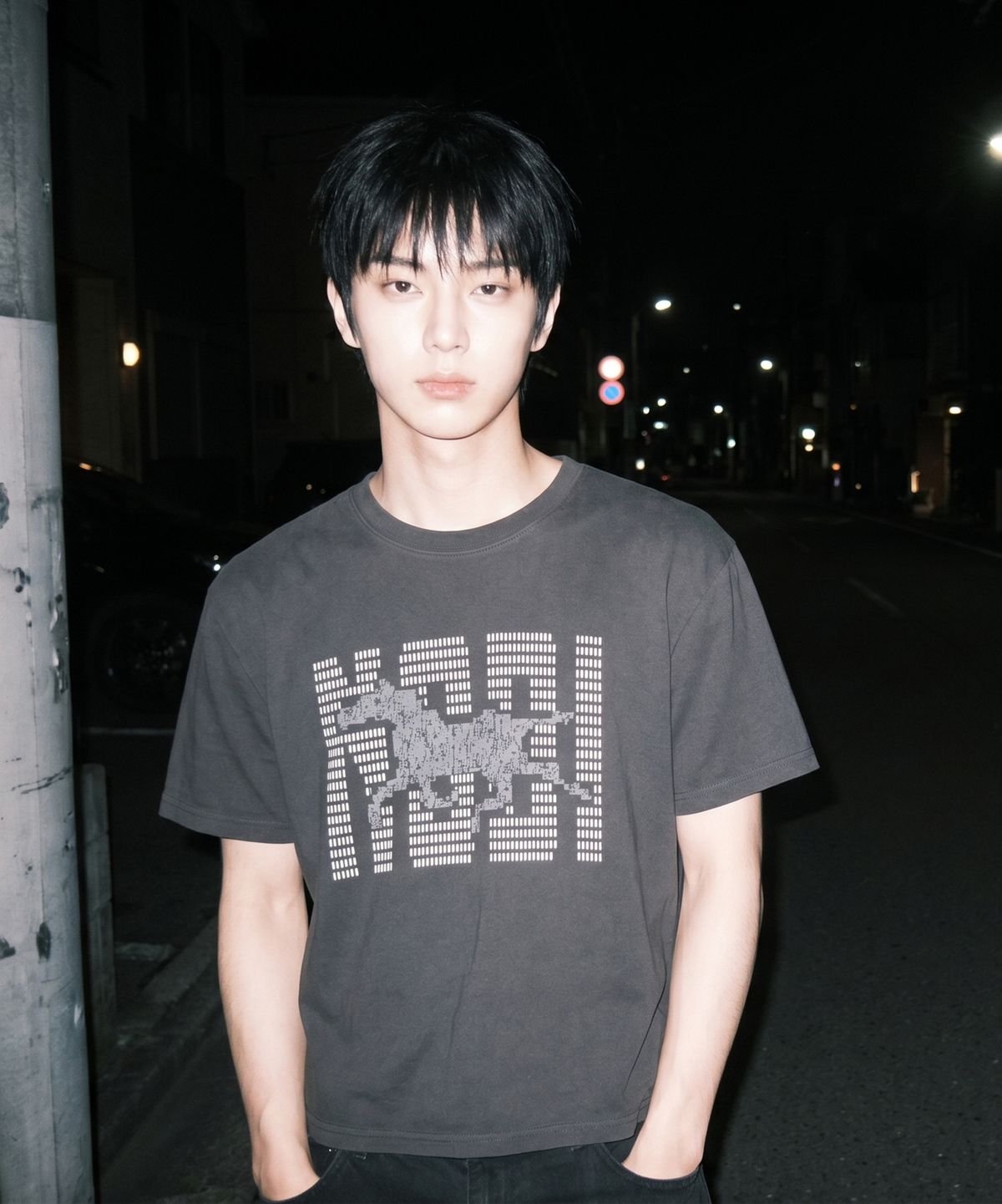 노디(NODI) Loading Horse crop Tee charcoal