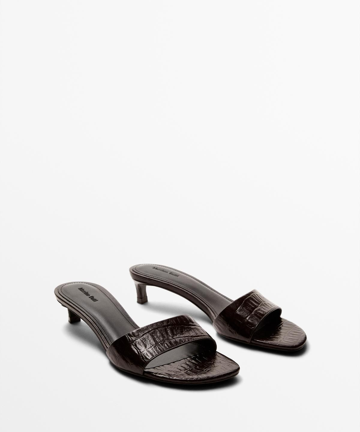 마시모두띠(MASSIMO DUTTI) 엠보스드 가죽 힐 샌들