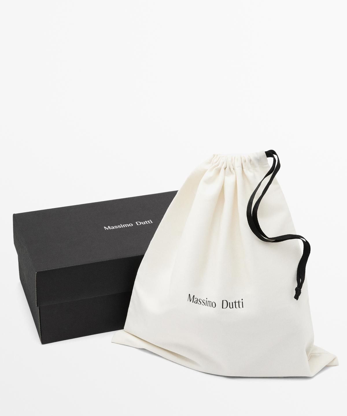 마시모두띠(MASSIMO DUTTI) 엠보스드 가죽 힐 샌들