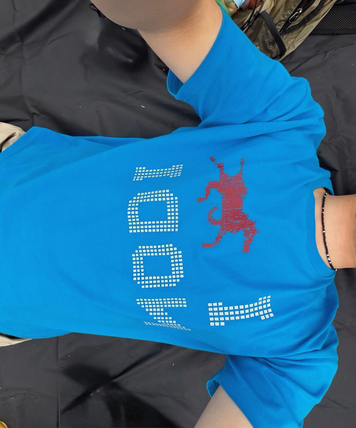 노디(NODI) System Error Horse crop Tee sapphire blue
