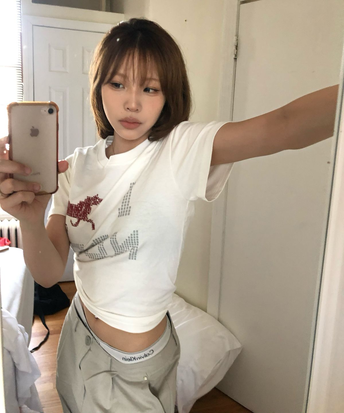 노디(NODI) System Error Horse crop Tee ivory