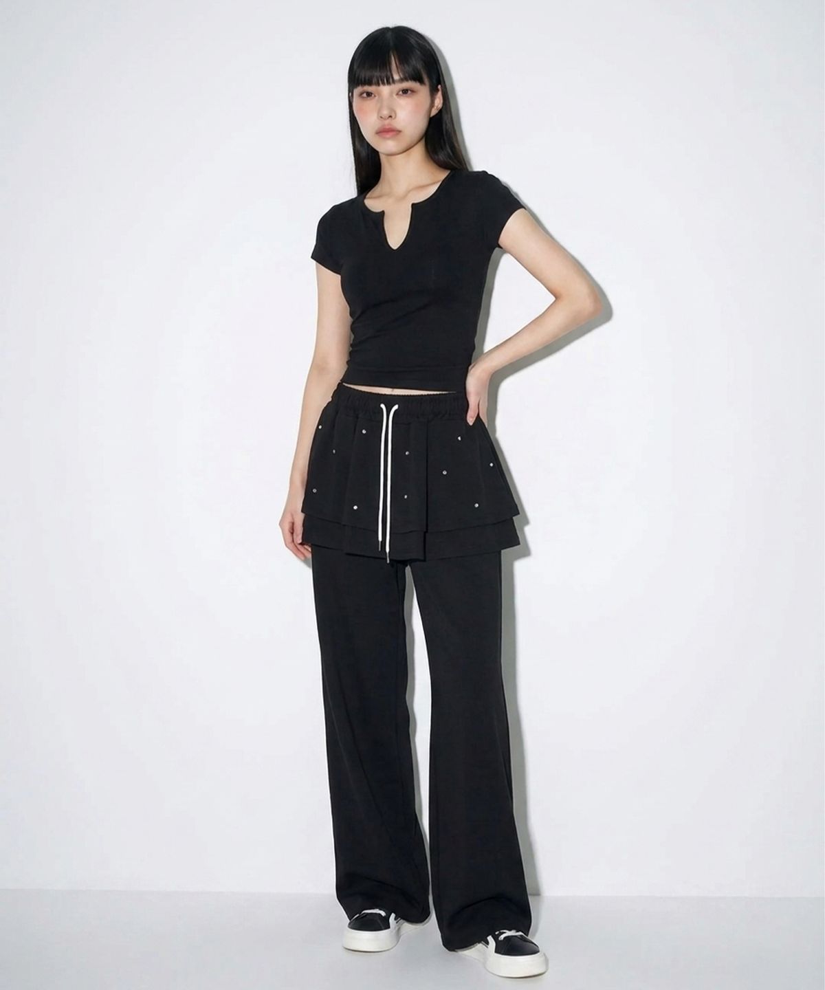 본슬리피(BORN SLIPPY) Crystal Stud Layered Flare Skirt Pants (Black)