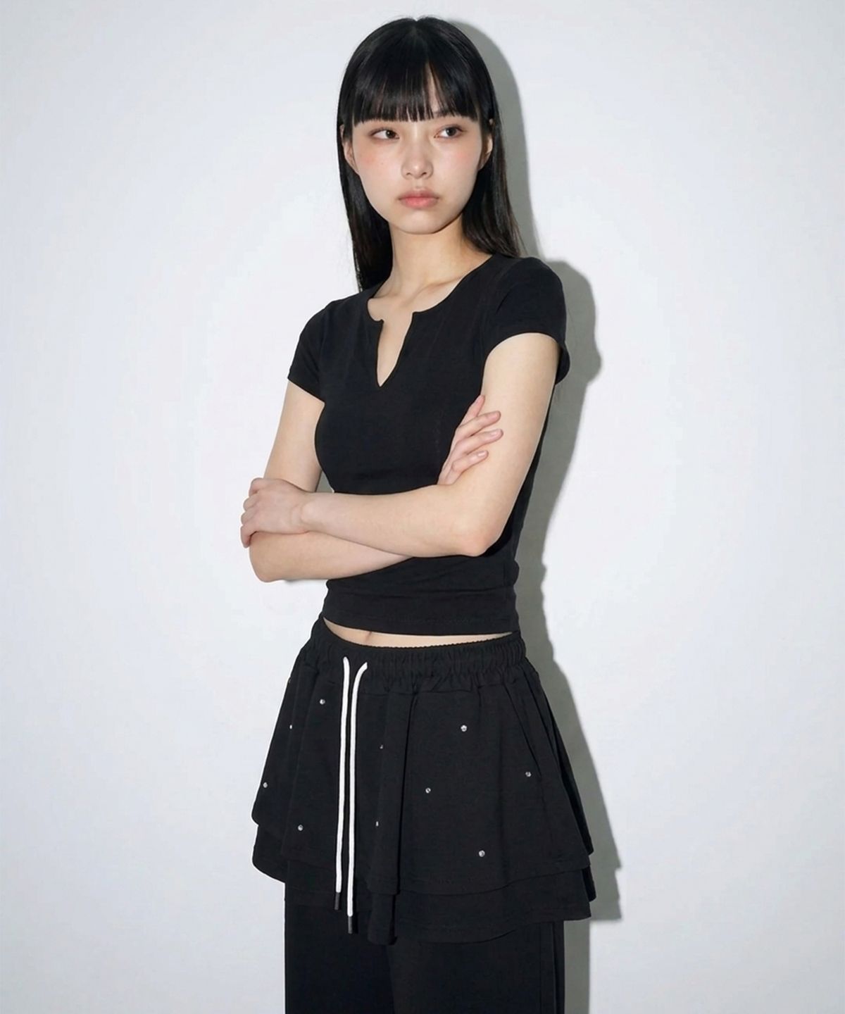 본슬리피(BORN SLIPPY) Crystal Stud Layered Flare Skirt Pants (Black)