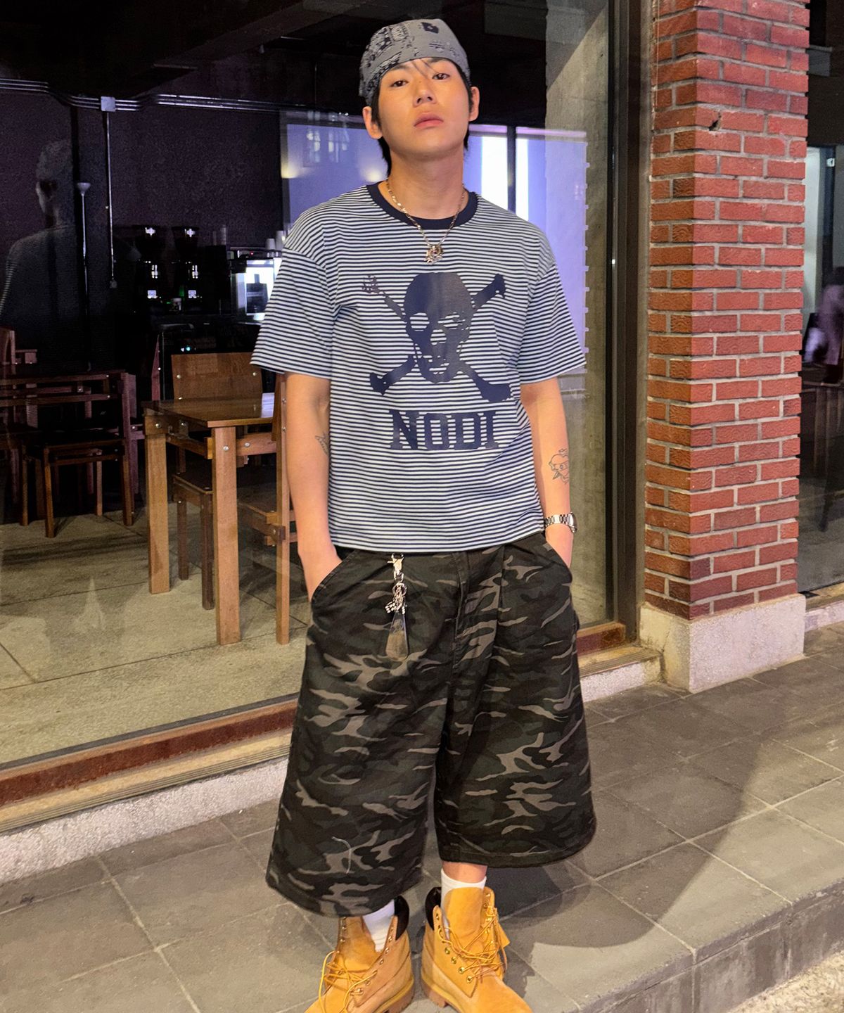 노디(NODI) Trouble Skull Dept stripe crop Tee brown