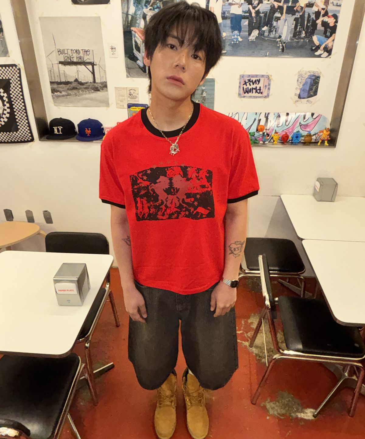 노디(NODI) Dual Horse Emblem Ringer crop Tee red