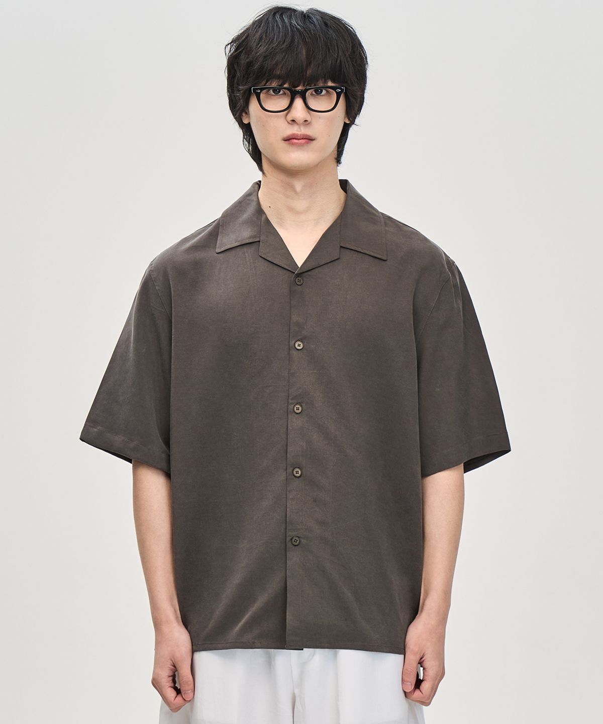 프레리(PRAIRIE) 린넨 오픈카라  반팔 셔츠 (CHARCOAL BROWN)