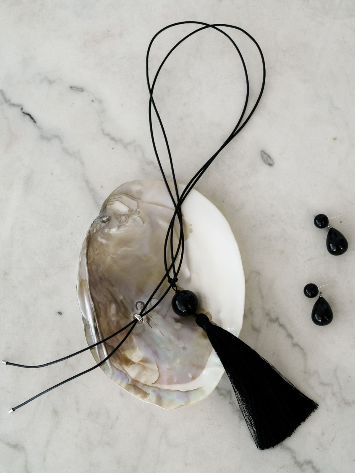 러브미몬스터(LOVE ME MONSTER) Zen Tassel Long Leather Necklace_2TYPE (L261MNK190)