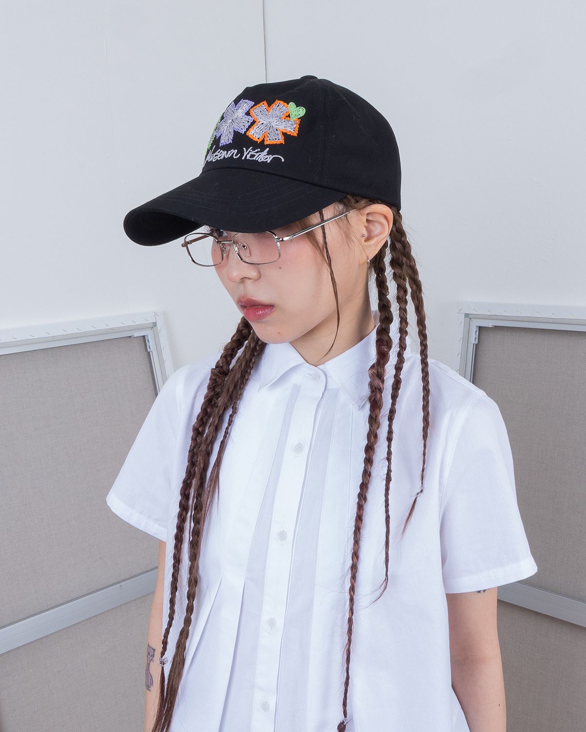더뮤지엄비지터(THEMUSEUMVISITOR) ASTERISK MUSEUM BALL CAP (BLACK)