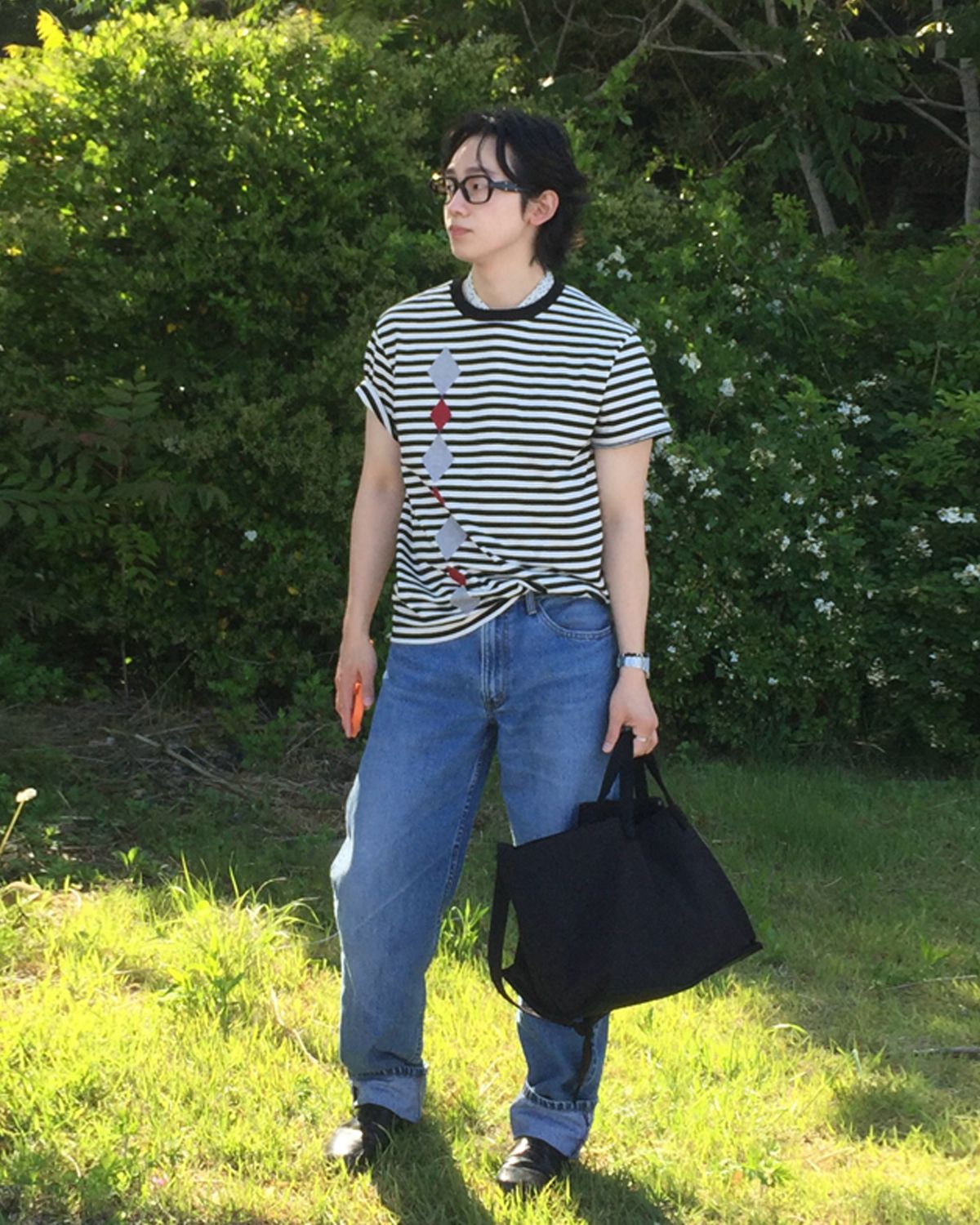 더뮤지엄비지터(THEMUSEUMVISITOR) ARGYLE PATTERN APPLIQUE STRIPE T-SHIRT (BLACK)