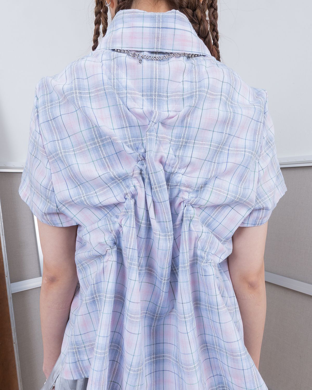 더뮤지엄비지터(THEMUSEUMVISITOR) W BACK STRING LAYERED SHIRT (CHECK)