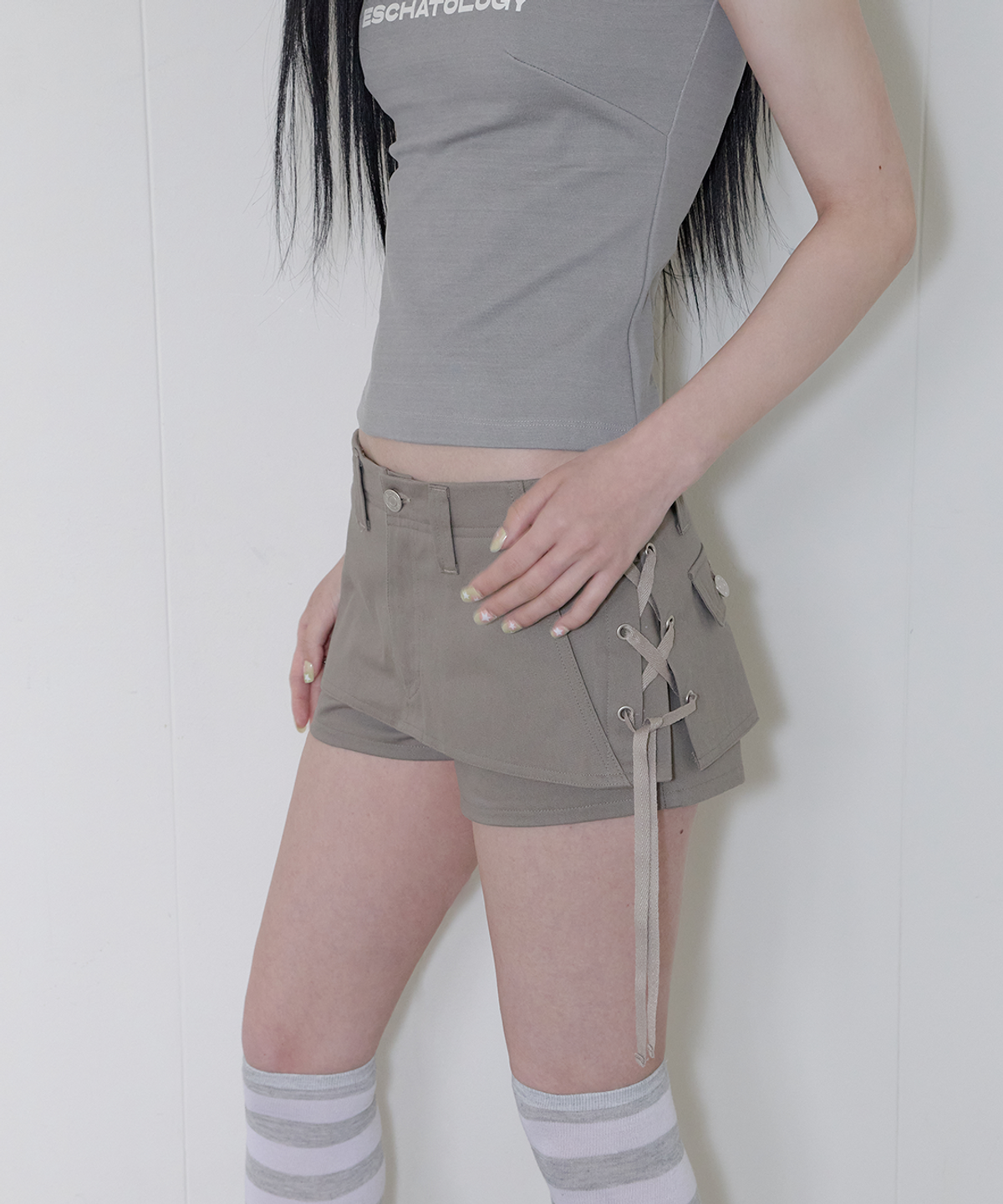 사일프레이(41PRAY) Layered Lace-Up Skirt shorts / Khaki Brown