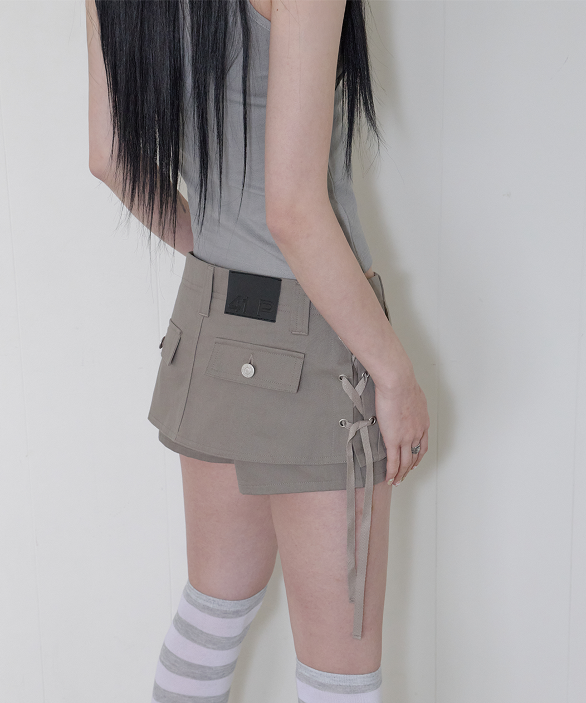 사일프레이(41PRAY) Layered Lace-Up Skirt shorts / Khaki Brown