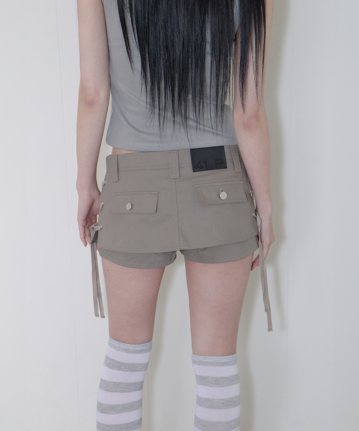 사일프레이(41PRAY) Layered Lace-Up Skirt shorts / Khaki Brown