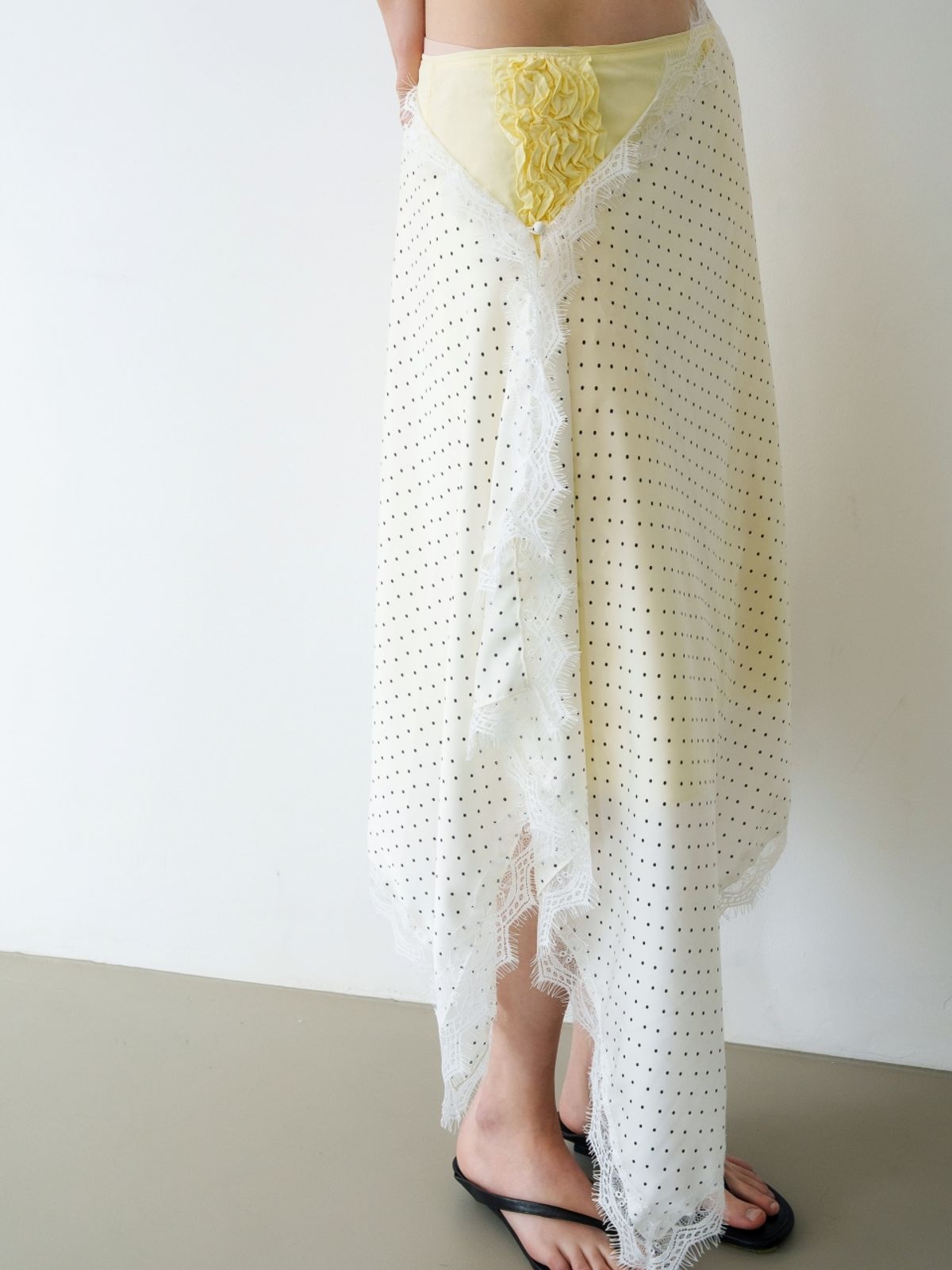 러브미몬스터(LOVE ME MONSTER) Lace Dot Satin Wrap Skirt_2COL (L261MSK010)