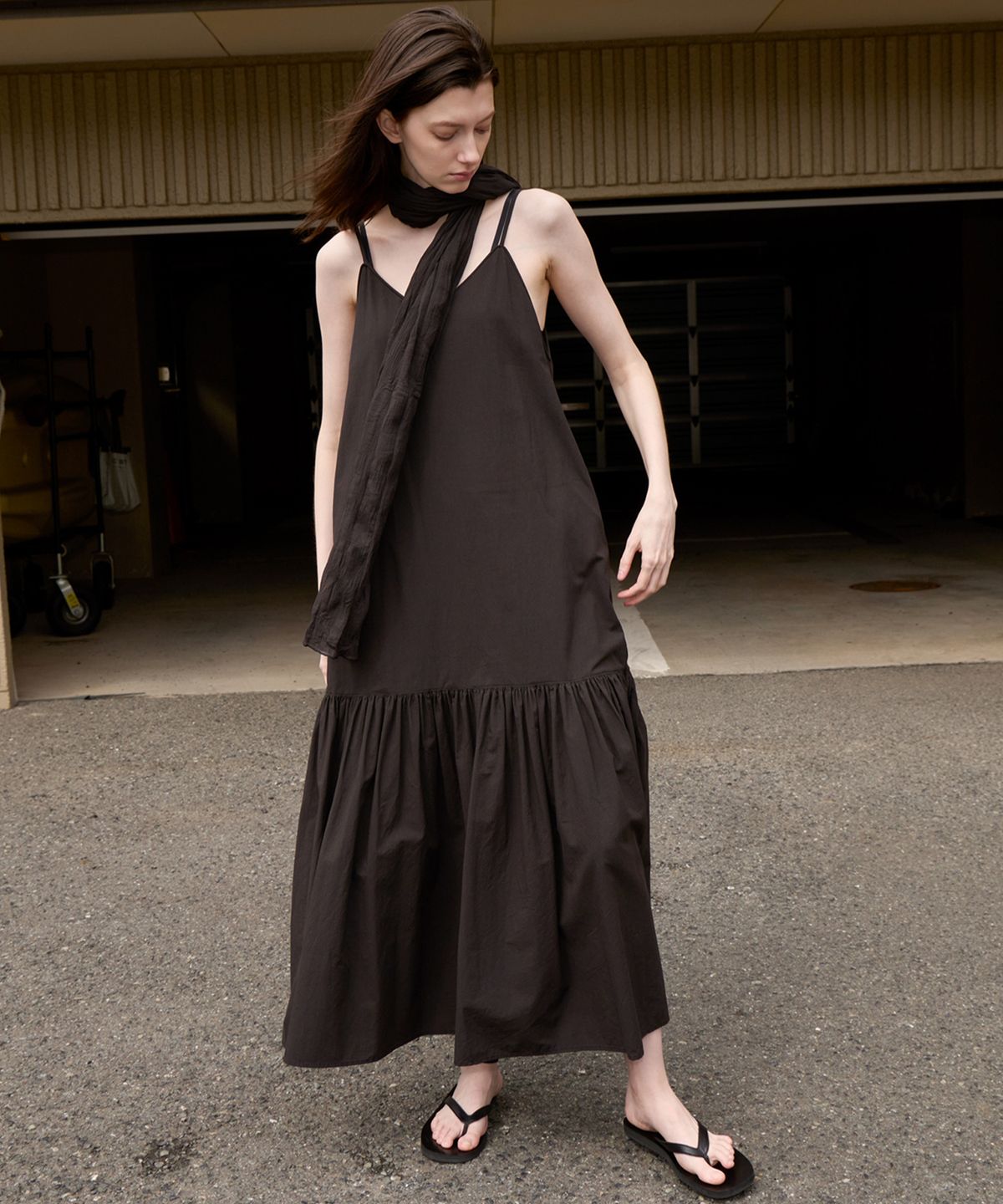 르바(LEVAR) Cotton String Tiered Dress - Washed Black