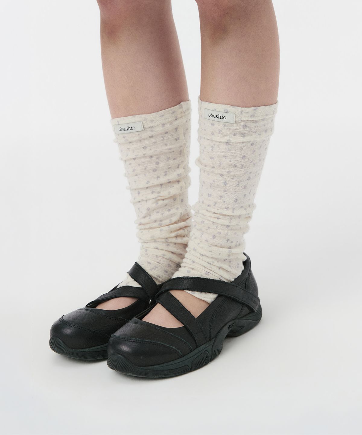 오헤시오(OHESHIO) KEY PATTERNED KNEE SOCKS, IVORY